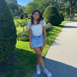 Meet your Posher, Mia